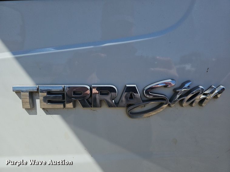 image for item LE9346 2012 International TerraStar  truck cab and chassis