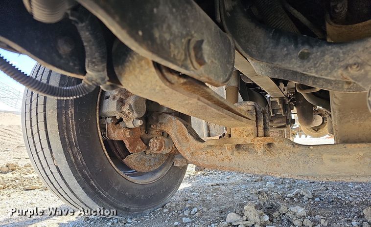 image for item LE9346 2012 International TerraStar  truck cab and chassis