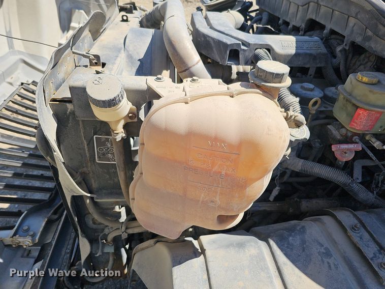 image for item LE9346 2012 International TerraStar  truck cab and chassis