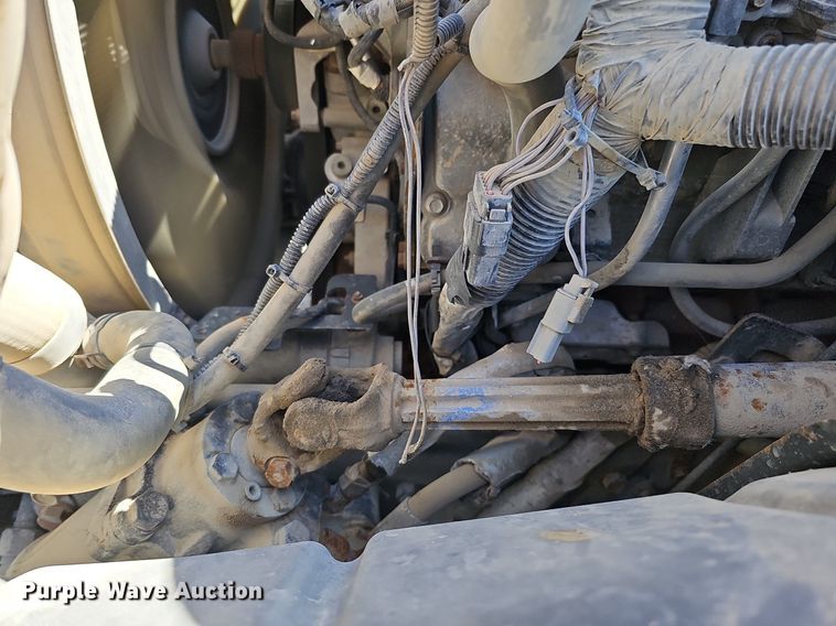 image for item LE9346 2012 International TerraStar  truck cab and chassis