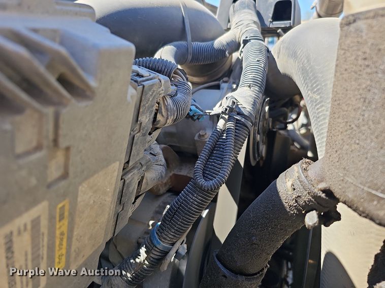 image for item LE9346 2012 International TerraStar  truck cab and chassis