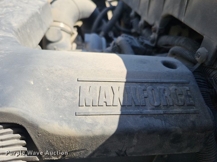 image for item LE9346 2012 International TerraStar  truck cab and chassis