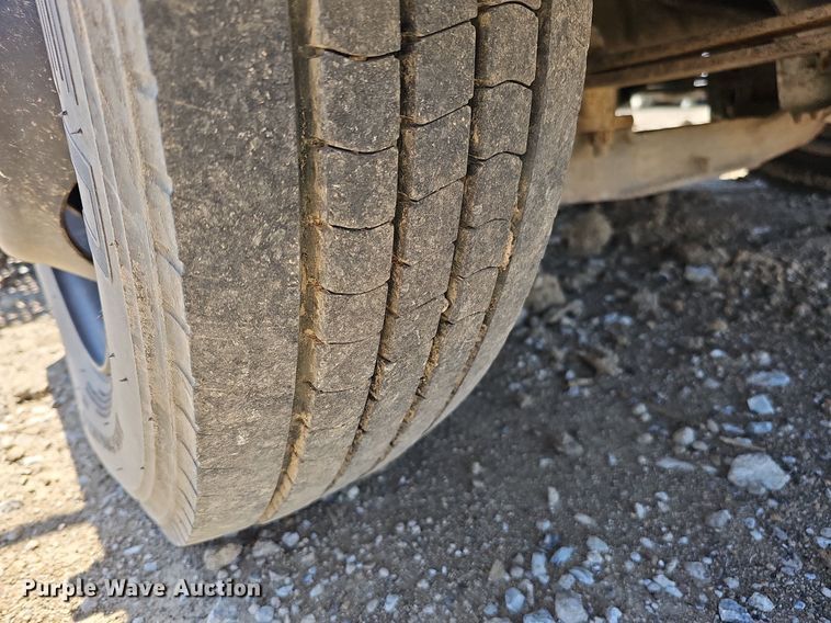 image for item LE9346 2012 International TerraStar  truck cab and chassis