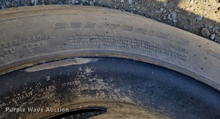 image for item LE9346 2012 International TerraStar  truck cab and chassis