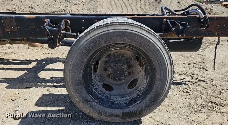 image for item LE9346 2012 International TerraStar  truck cab and chassis