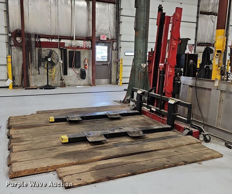 image for item LE9351 McCanse Heftee 4000  lift