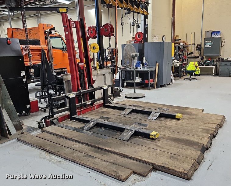 image for item LE9351 McCanse Heftee 4000  lift