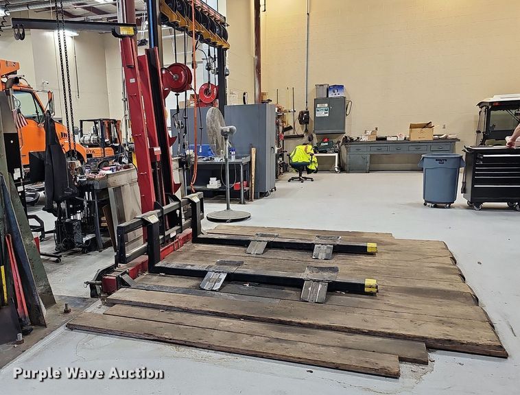 image for item LE9351 McCanse Heftee 4000  lift