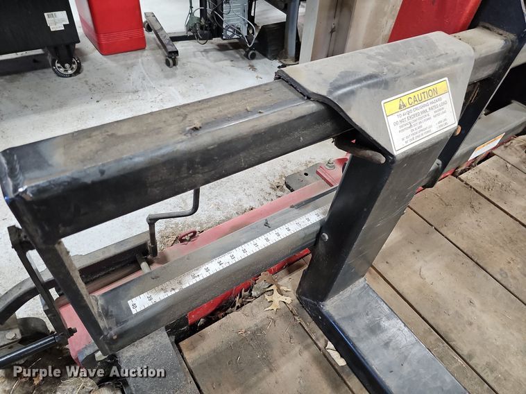 image for item LE9351 McCanse Heftee 4000  lift