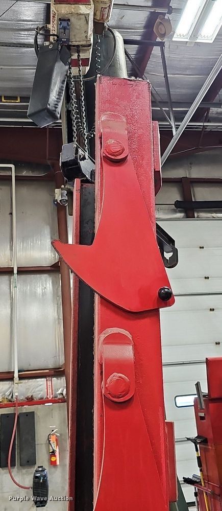 image for item LE9351 McCanse Heftee 4000  lift