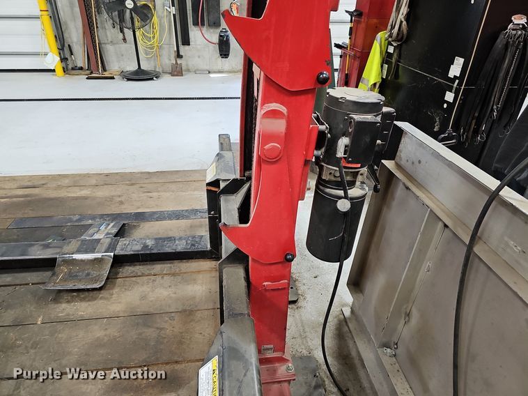 image for item LE9351 McCanse Heftee 4000  lift