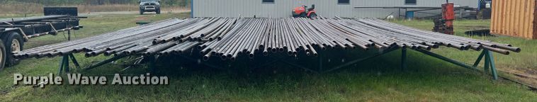 image for item LG9047 (30) joints of 33'L x 2 3/8" diameter oilfield pipe