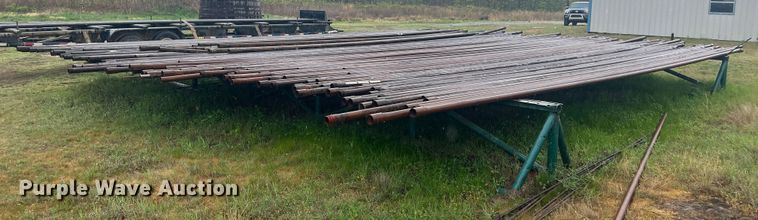 image for item LG9047 (30) joints of 33'L x 2 3/8" diameter oilfield pipe
