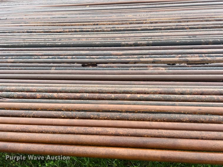 image for item LG9047 (30) joints of 33'L x 2 3/8" diameter oilfield pipe