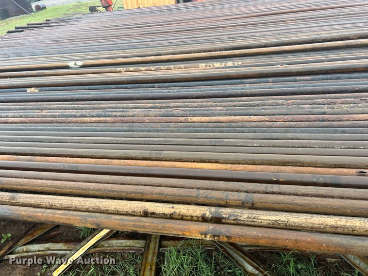 image for item LG9048 (30) joints of 33'L x 2 3/8" diameter oilfield pipe