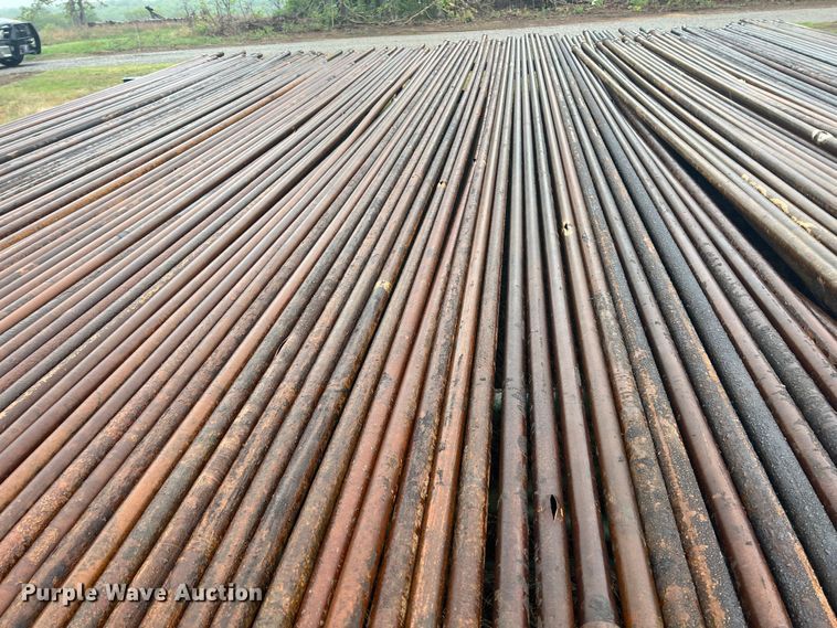 image for item LG9048 (30) joints of 33'L x 2 3/8" diameter oilfield pipe