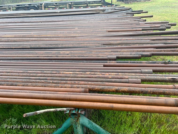 image for item LG9048 (30) joints of 33'L x 2 3/8" diameter oilfield pipe