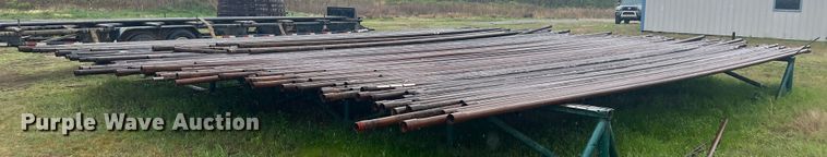 image for item LG9049 (30) joints of 33'L x 2 3/8" diameter oilfield pipe