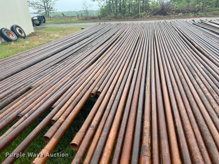 image for item LG9049 (30) joints of 33'L x 2 3/8" diameter oilfield pipe