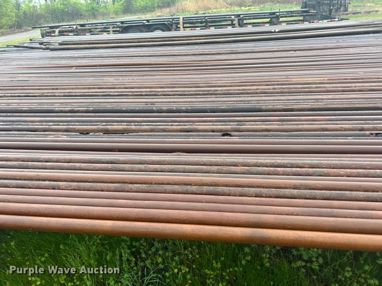 image for item LG9050 (30) joints of 33'L x 2 3/8" diameter oilfield pipe