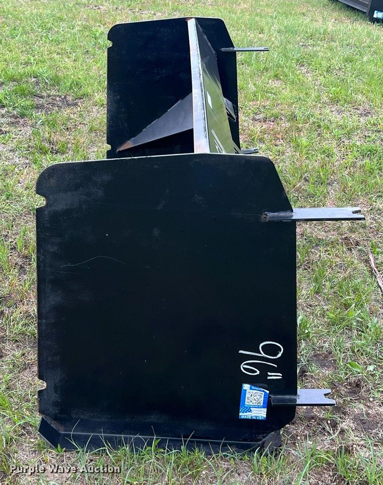 image for item LG9061 92" W skid steer box blade