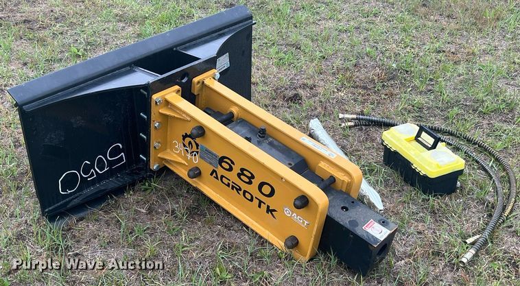 image for item LG9064 Agrotk 680  skid steer breaker