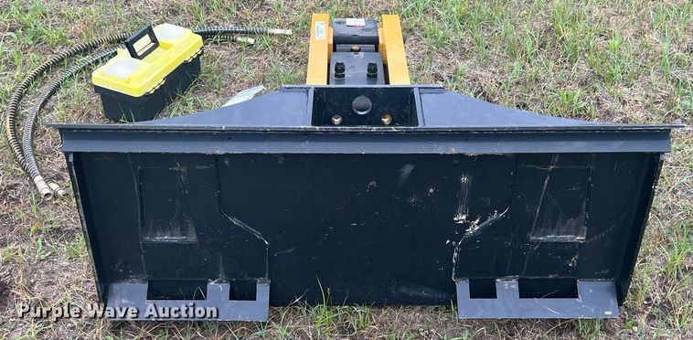 image for item LG9064 Agrotk 680  skid steer breaker