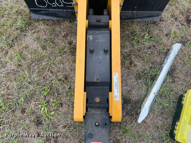 image for item LG9064 Agrotk 680  skid steer breaker