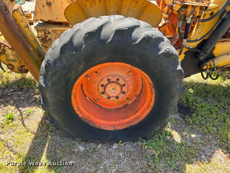 image for item LG9090 1971 Case 580 Construction King  backhoe