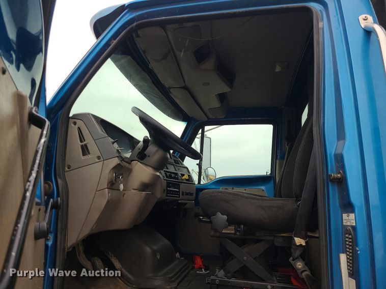 image for item LH9927 2007 Sterling Acterra  flatbed truck