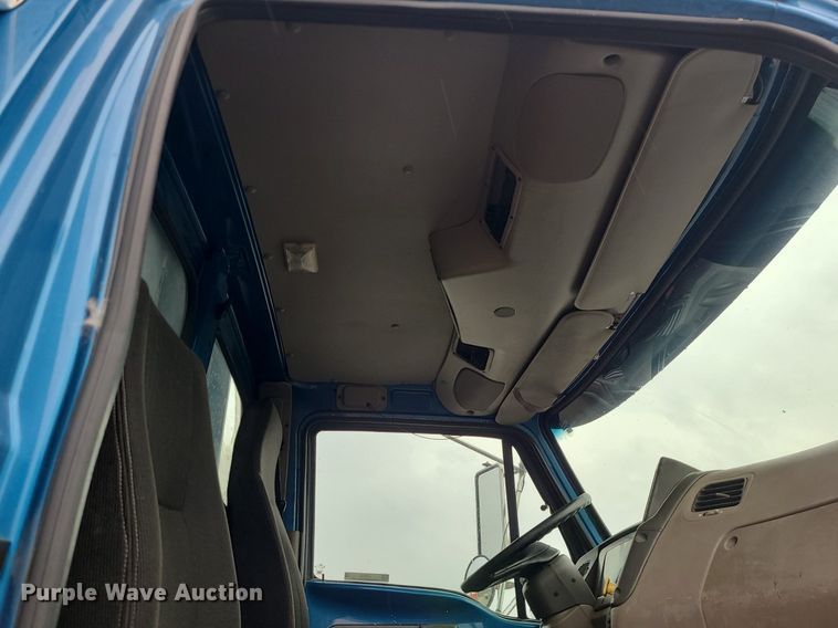 image for item LH9927 2007 Sterling Acterra  flatbed truck