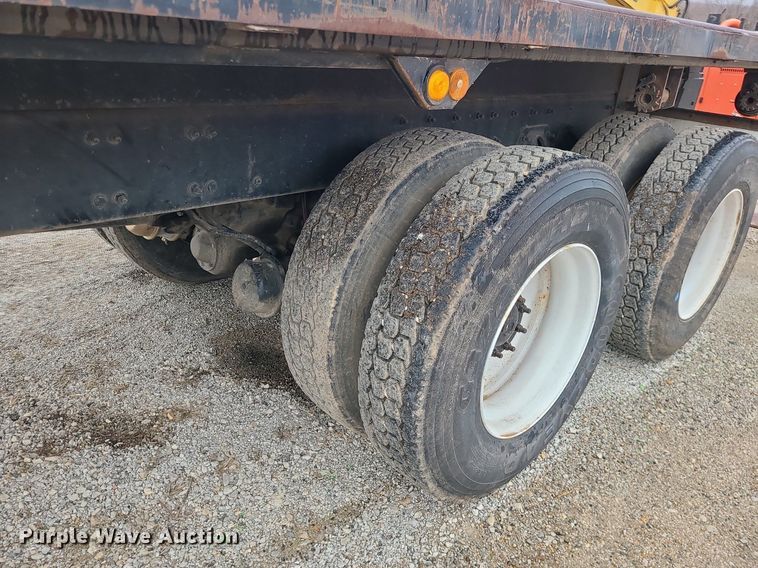 image for item LH9927 2007 Sterling Acterra  flatbed truck