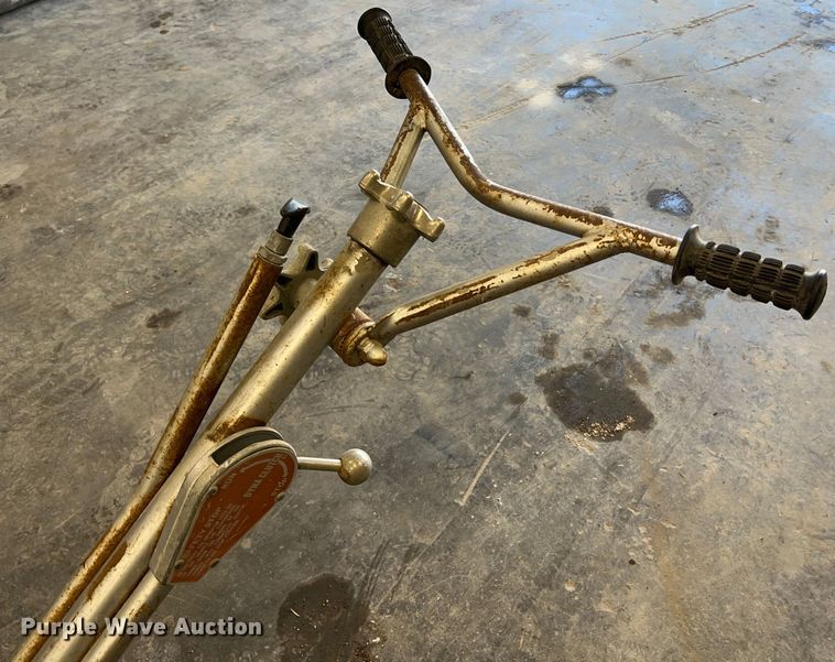 image for item LI9621 Best CF464  power trowel