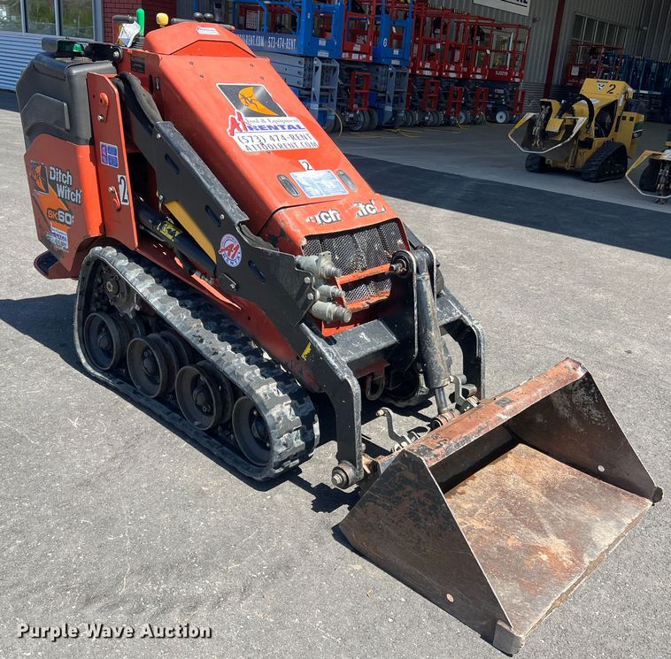 image for item LI9623 2017 Ditch Witch SK600  compact utility loader