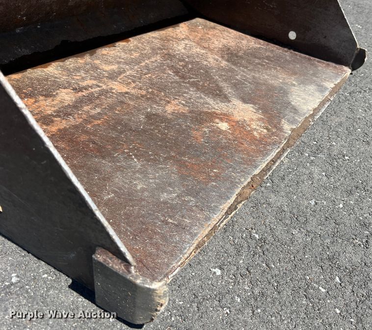 image for item LI9623 2017 Ditch Witch SK600  compact utility loader