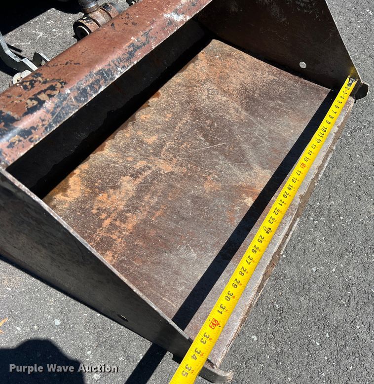 image for item LI9623 2017 Ditch Witch SK600  compact utility loader