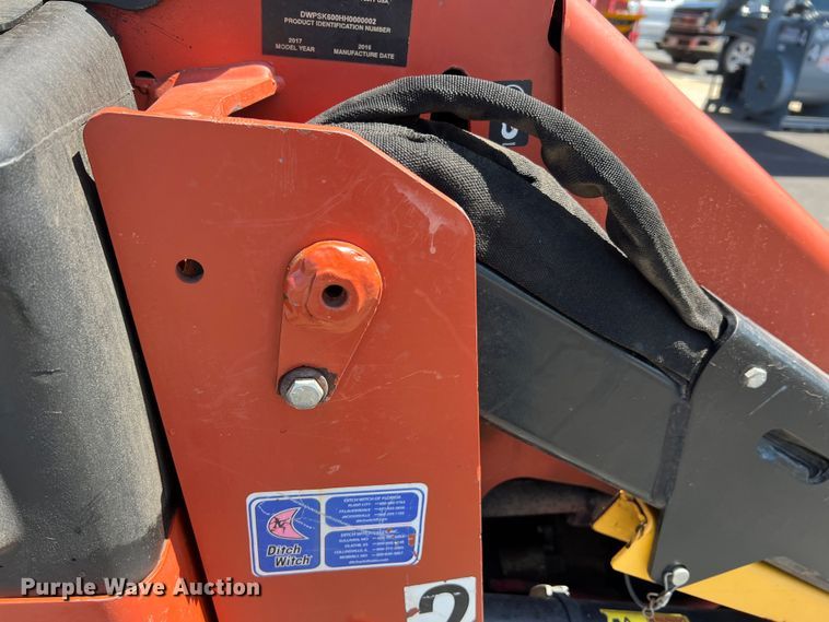 image for item LI9623 2017 Ditch Witch SK600  compact utility loader