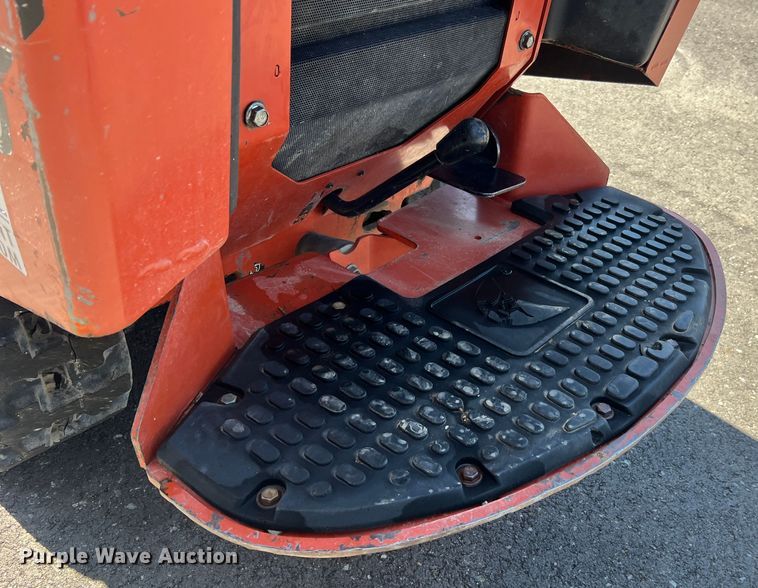 image for item LI9623 2017 Ditch Witch SK600  compact utility loader