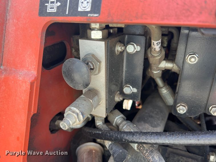 image for item LI9623 2017 Ditch Witch SK600  compact utility loader