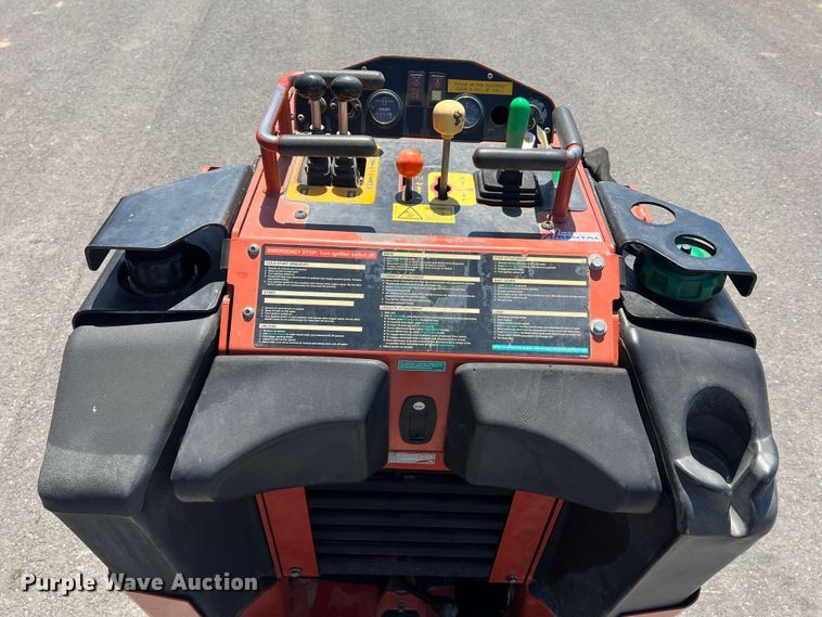 image for item LI9623 2017 Ditch Witch SK600  compact utility loader