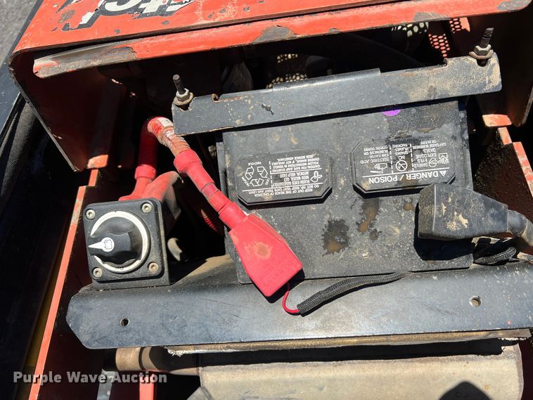 image for item LI9623 2017 Ditch Witch SK600  compact utility loader