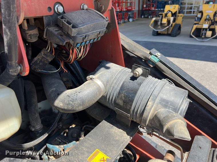 image for item LI9623 2017 Ditch Witch SK600  compact utility loader