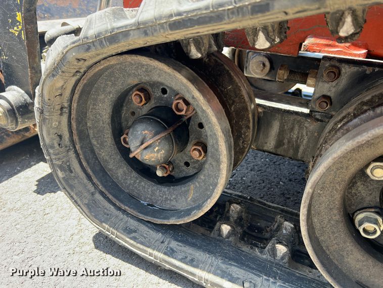 image for item LI9623 2017 Ditch Witch SK600  compact utility loader