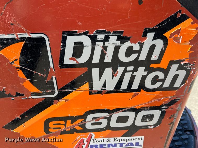 image for item LI9623 2017 Ditch Witch SK600  compact utility loader