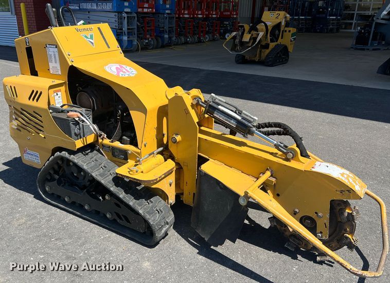 image for item LI9624 2016 Vermeer SC30TX  stump grinder