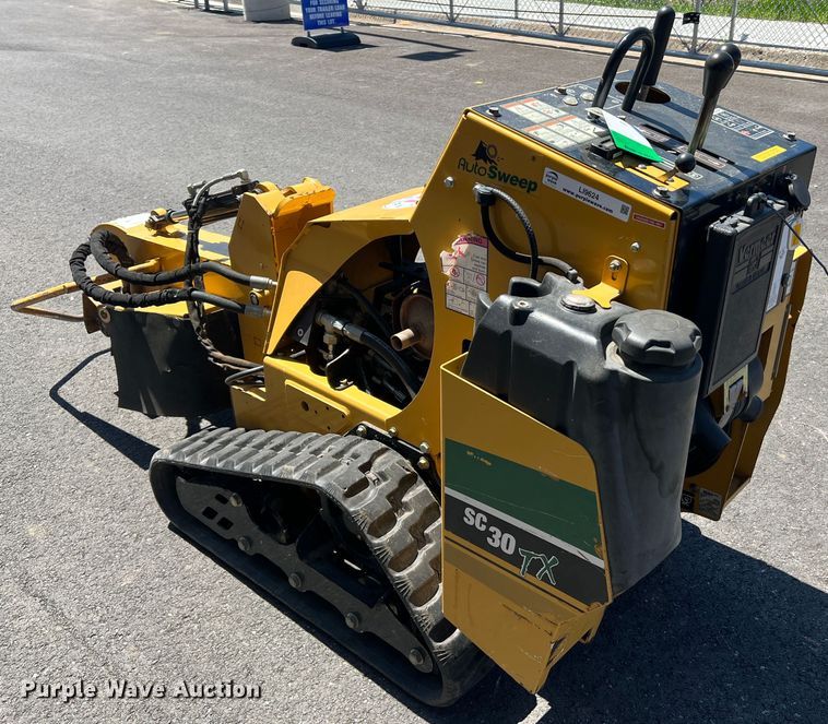 image for item LI9624 2016 Vermeer SC30TX  stump grinder