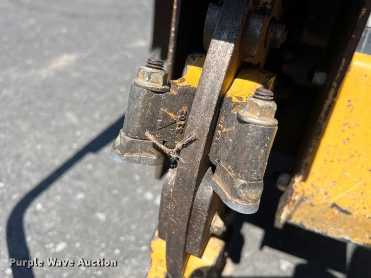 image for item LI9624 2016 Vermeer SC30TX  stump grinder