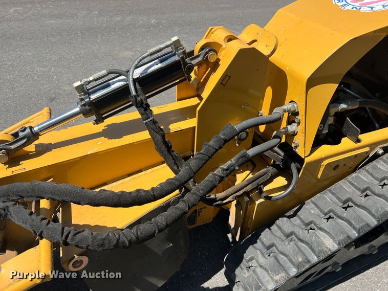 image for item LI9624 2016 Vermeer SC30TX  stump grinder