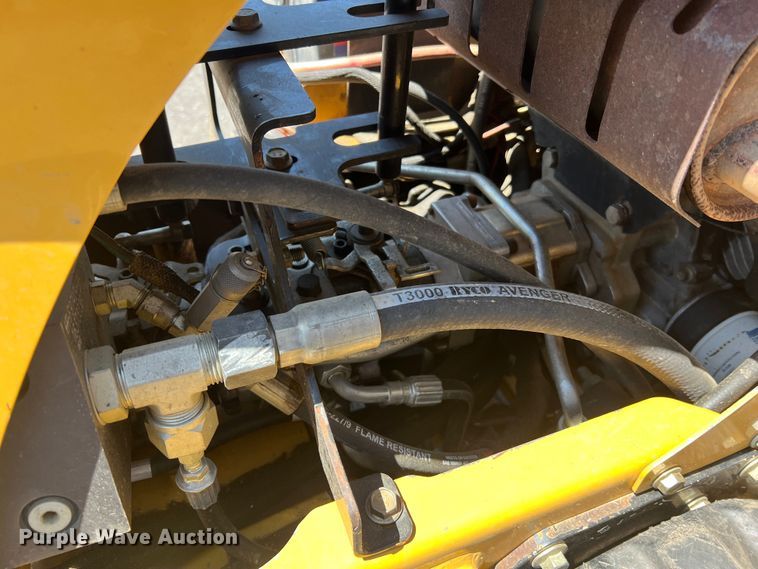 image for item LI9624 2016 Vermeer SC30TX  stump grinder