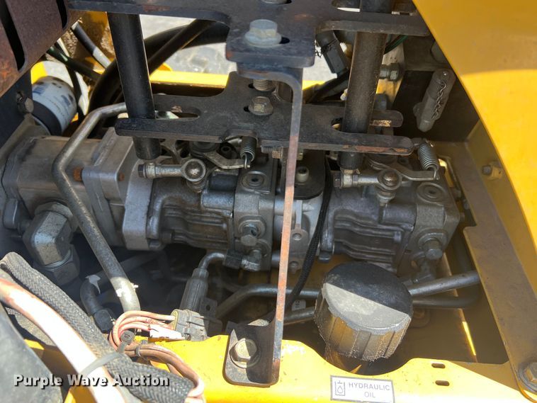 image for item LI9624 2016 Vermeer SC30TX  stump grinder